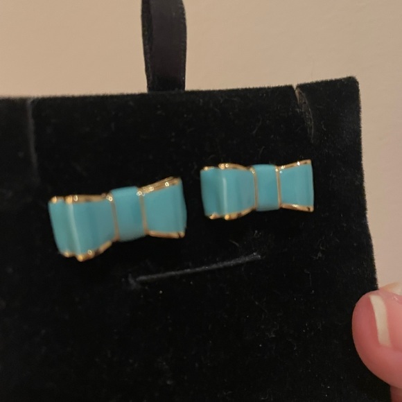 Kate Spade earrings 🎀 - Picture 3 of 5